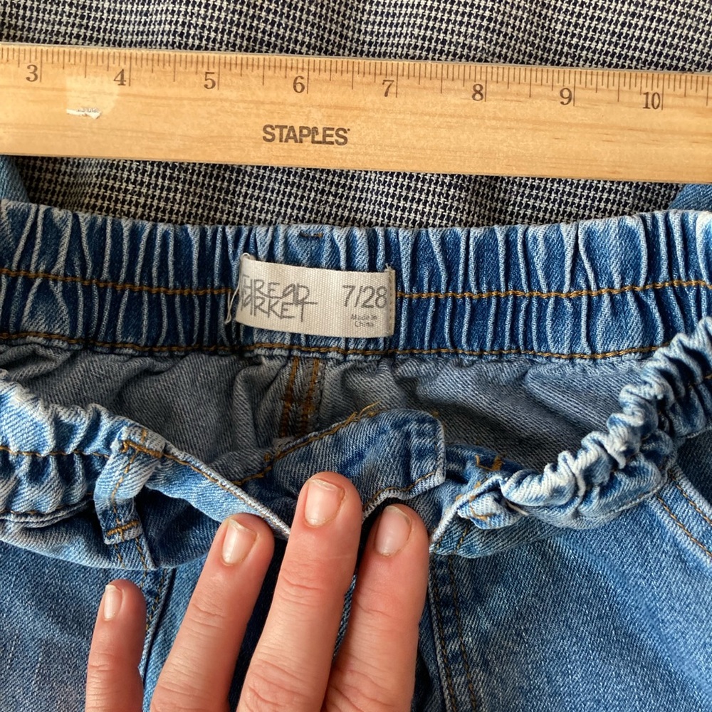 Mom Jeans! - Picture 5 of 8